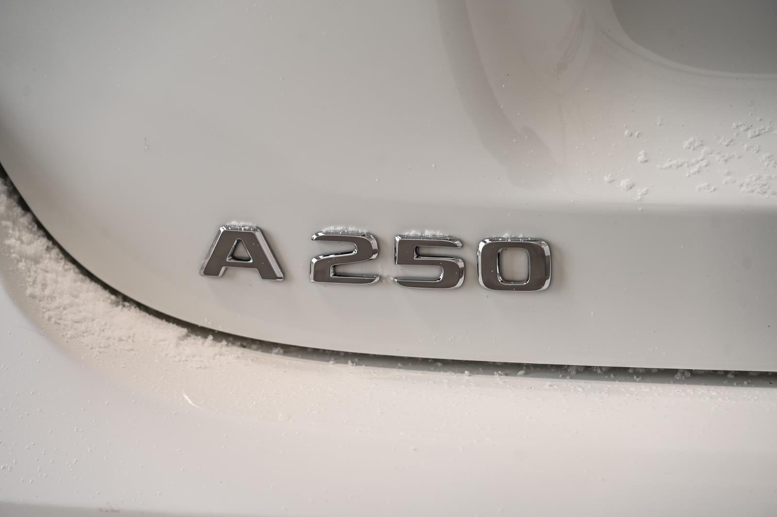 mercedes-benz A-Class 2022 - 12