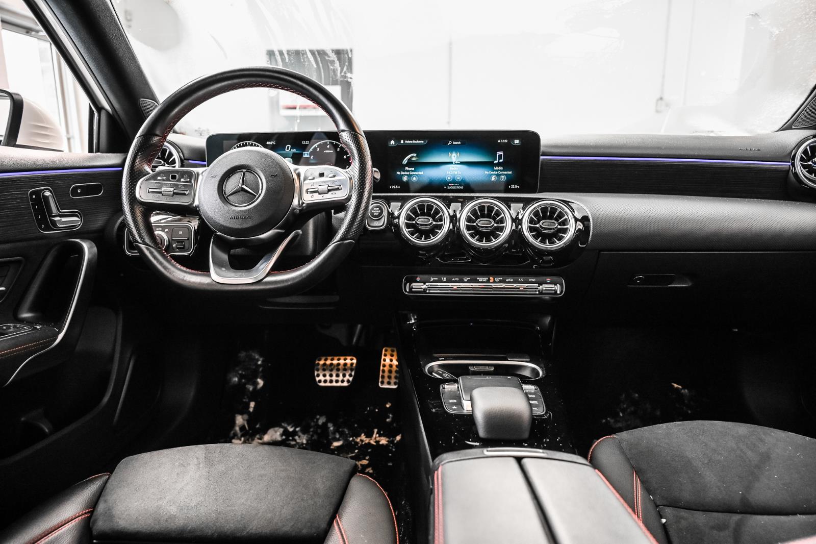 mercedes-benz A-Class 2022 - 25