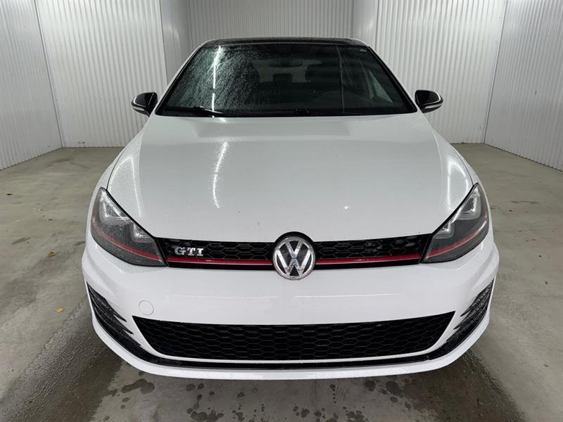 2017 Volkswagen Golf - Image 2