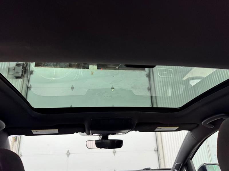 2017 Volkswagen Golf - Image 10