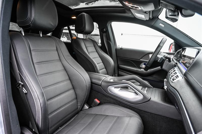 2025 Mercedes-Benz GLE - Image 32