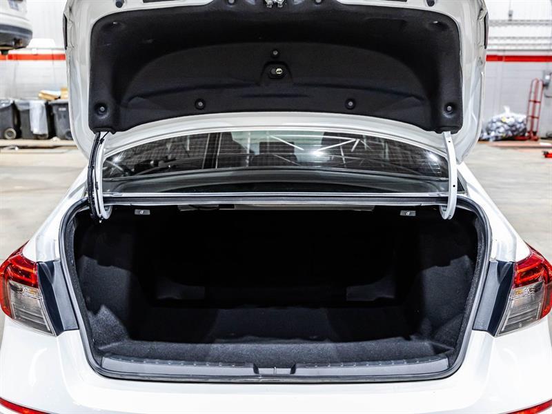 2023 Honda Civic - Image 15
