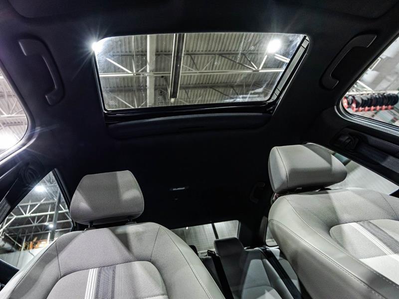 2025 Honda Civic - Image 18