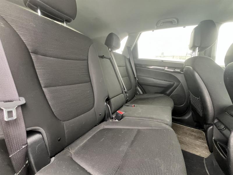 kia Sorento 2015 - 23
