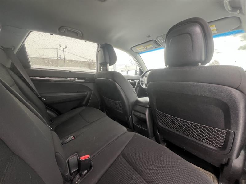 kia Sorento 2015 - 24