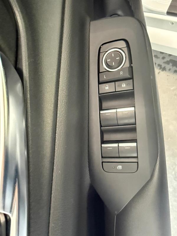toyota Prius Plug-in Hybrid 2026 - 17
