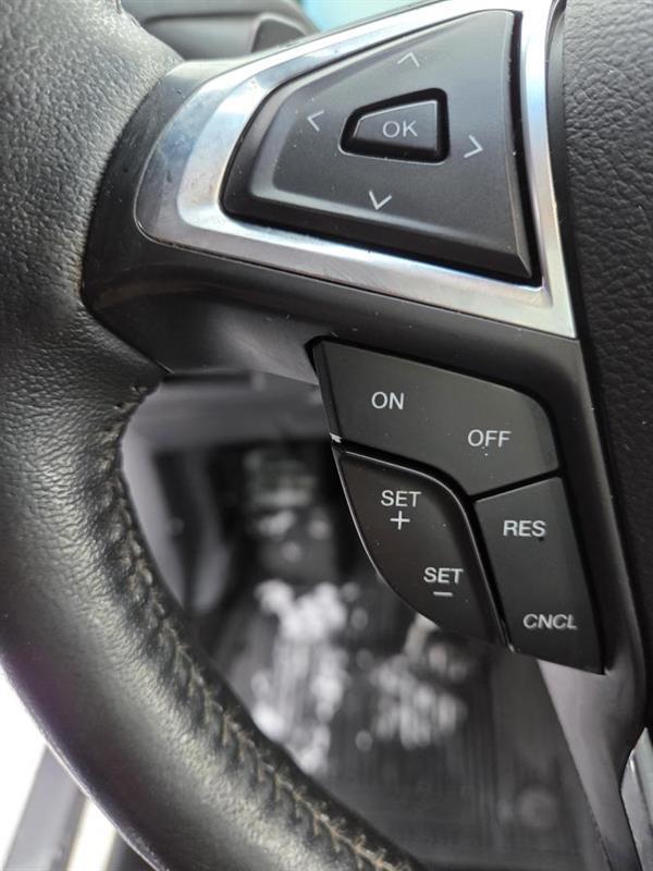 2017 Ford Edge - Image 19