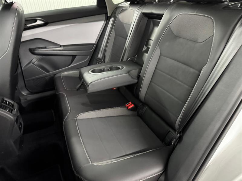 volkswagen Taos 2023 - 18