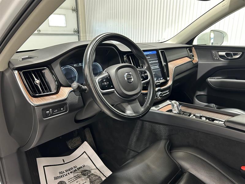 volvo XC60 2019 - 13