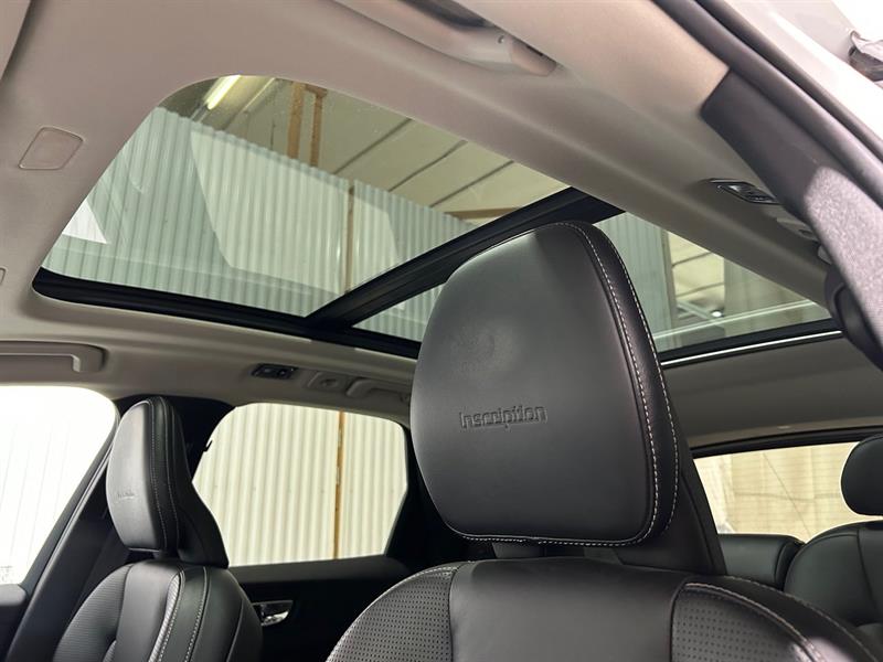 volvo XC60 2019 - 16