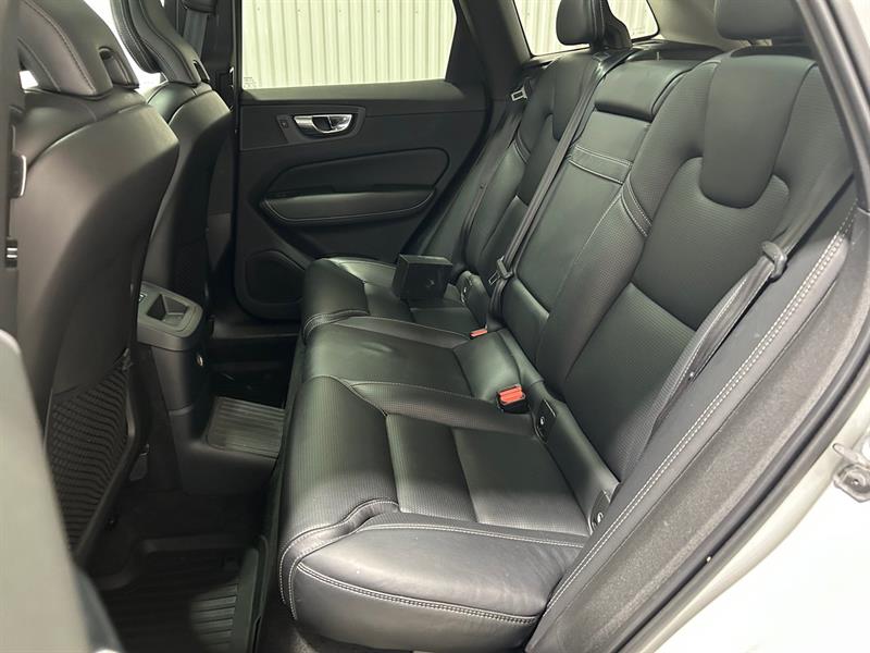 volvo XC60 2019 - 17