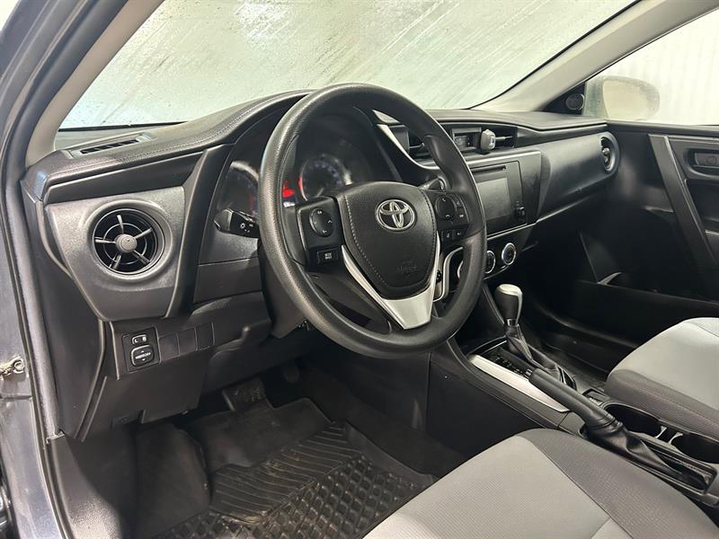 toyota Corolla 2018 - 13