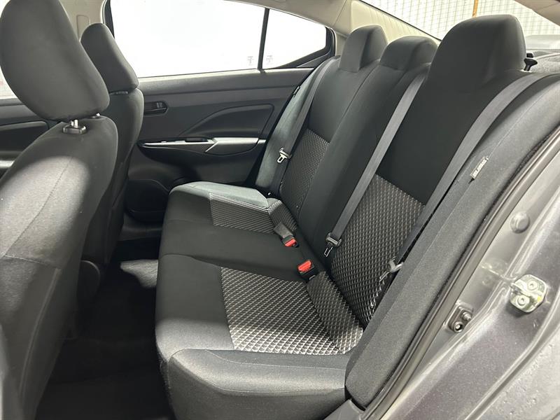 nissan Versa 2021 - 16