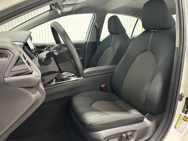 toyota Camry 2021 - 11