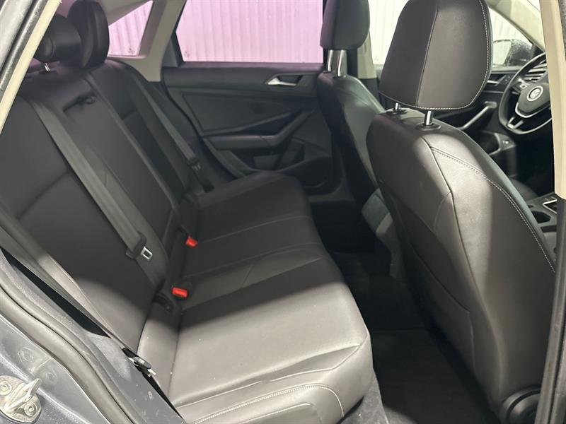 volkswagen Jetta 2020 - 16