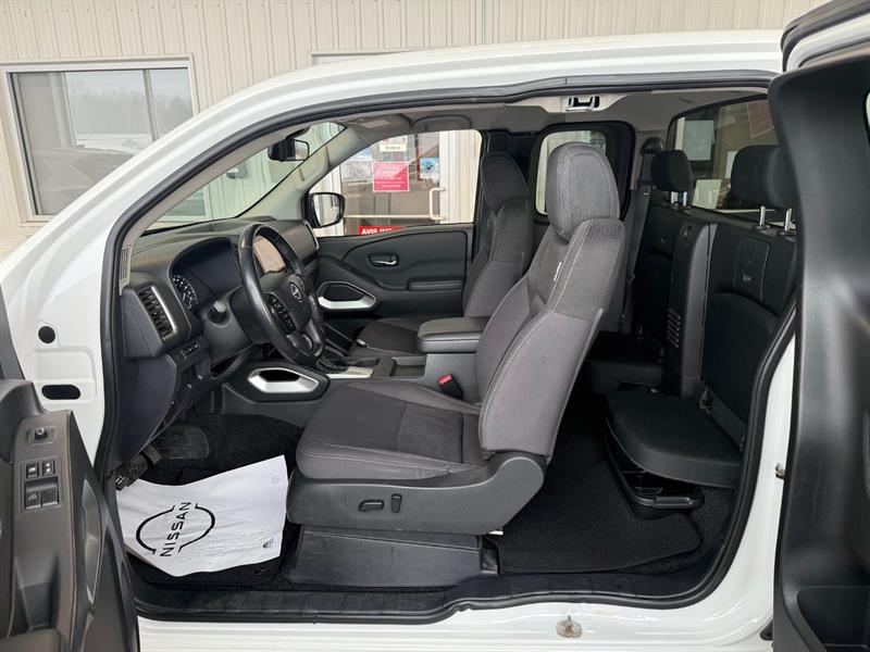 nissan Frontier 2023 - 32