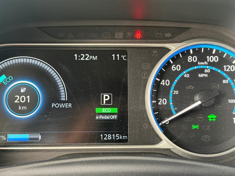 nissan LEAF 2025 - 21