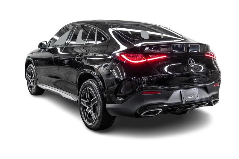 2025 Mercedes-Benz GLC - Image 10