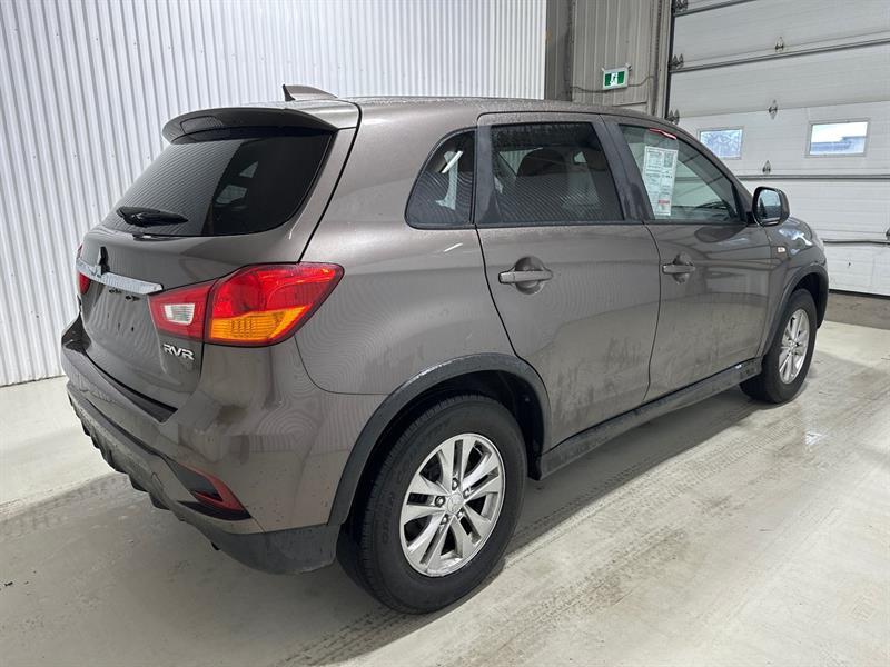 2019 Mitsubishi RVR - Image 5