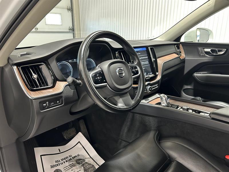 2019 Volvo XC60 - Image 13