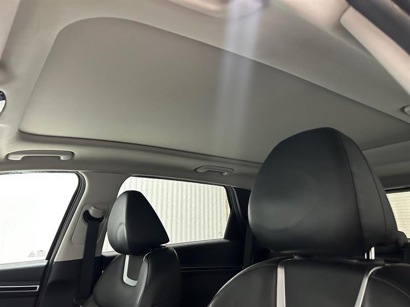 2022 Hyundai Tucson - Image 16