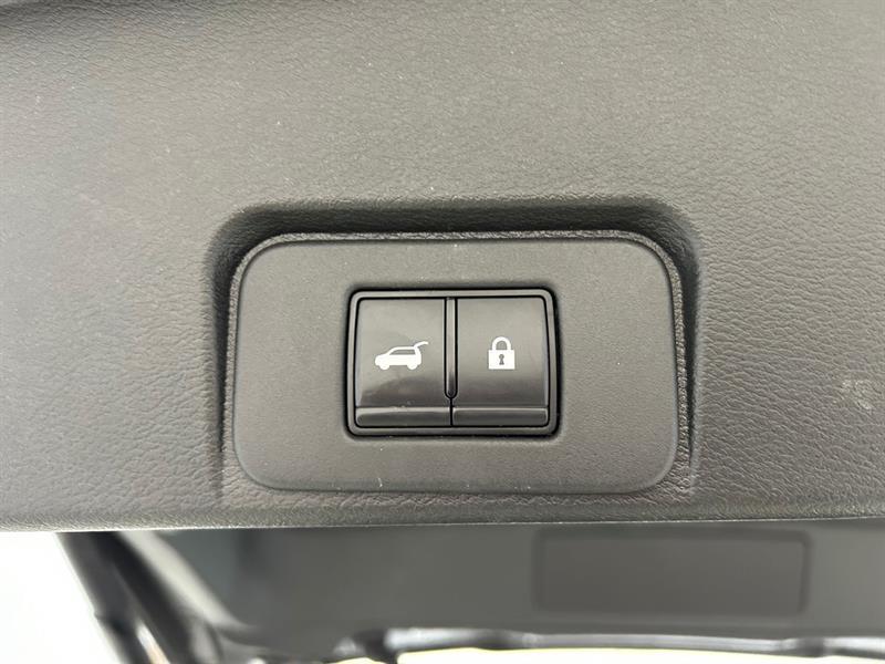 2023 Nissan Rogue - Image 19