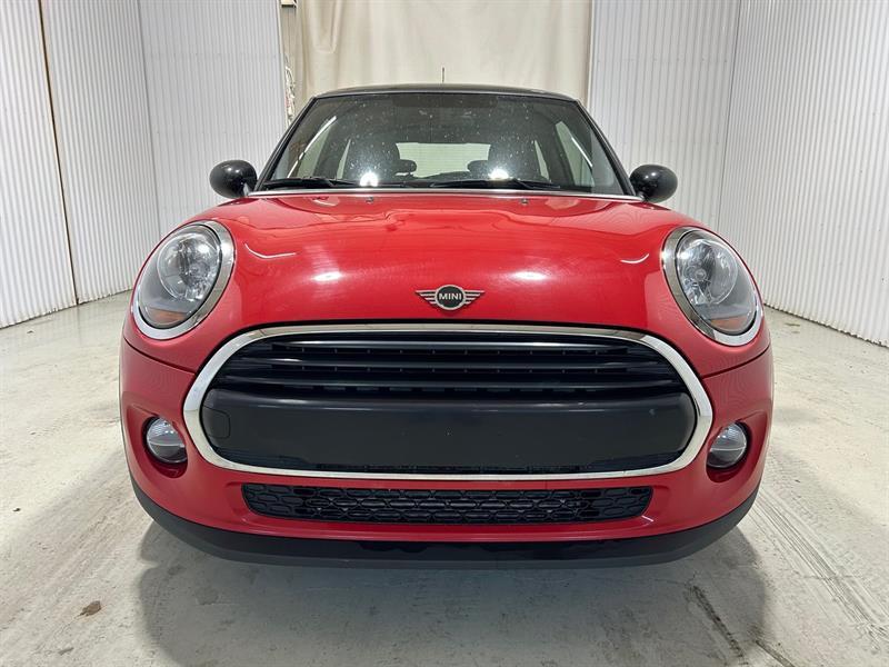 2019 Mini 3 Door - Image 2