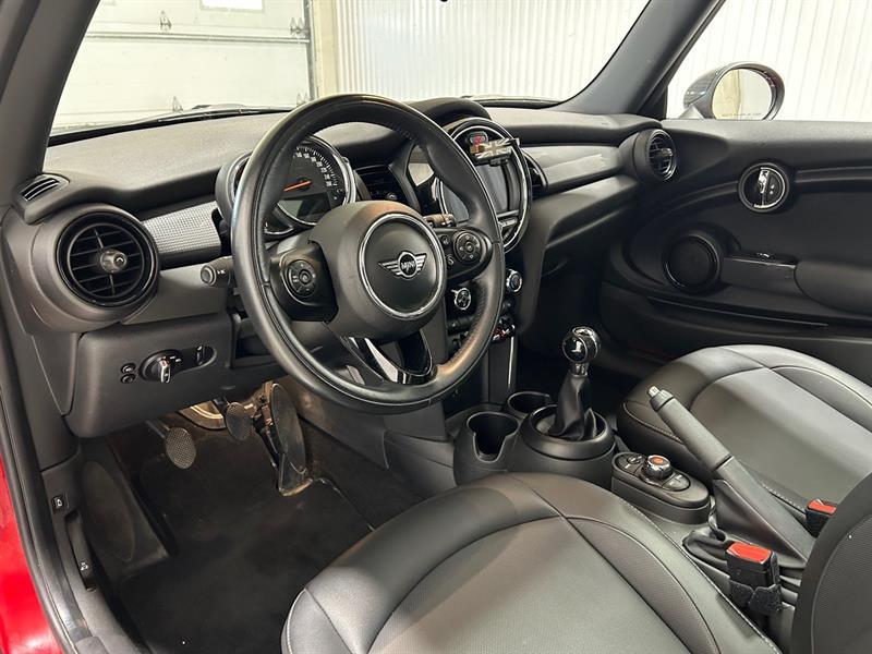 2019 Mini 3 Door - Image 11