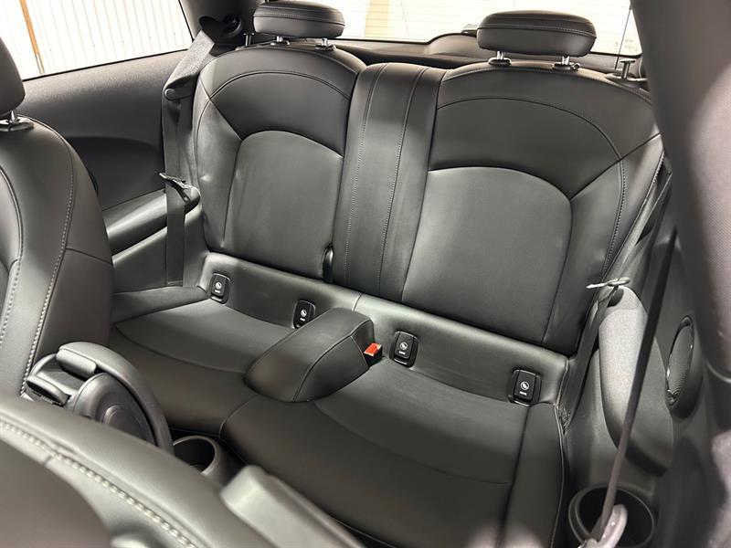 2019 Mini 3 Door - Image 14