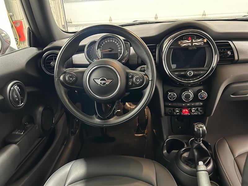 2019 Mini 3 Door - Image 19