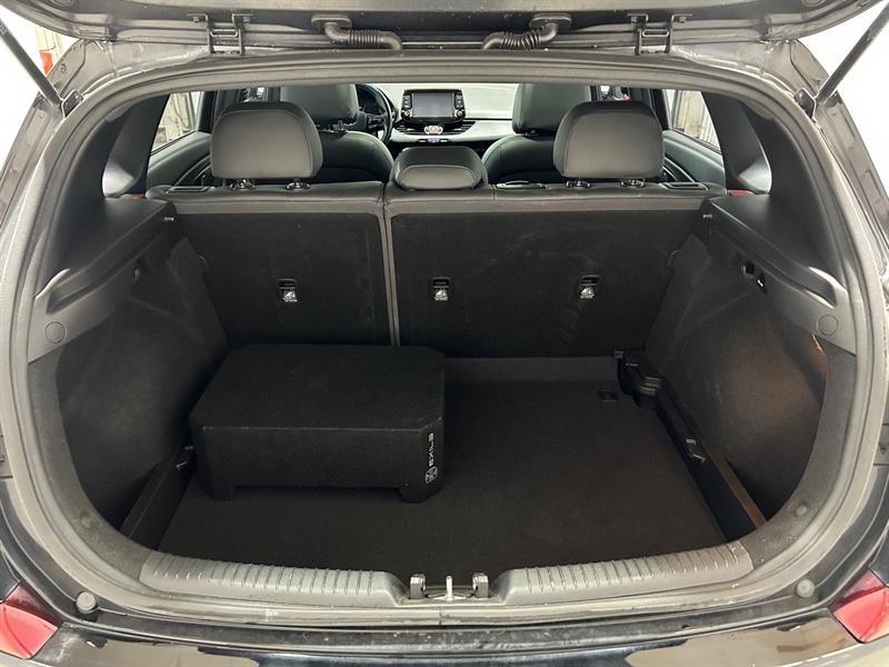 2020 Hyundai Elantra - Image 11