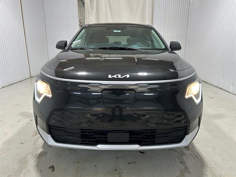 2023 Kia Niro - Image 2