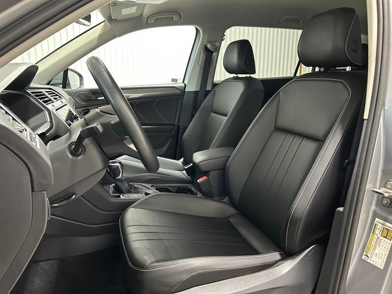 2022 Volkswagen Tiguan - Image 13