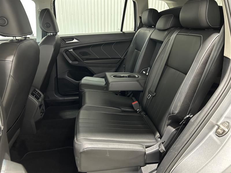 2022 Volkswagen Tiguan - Image 16