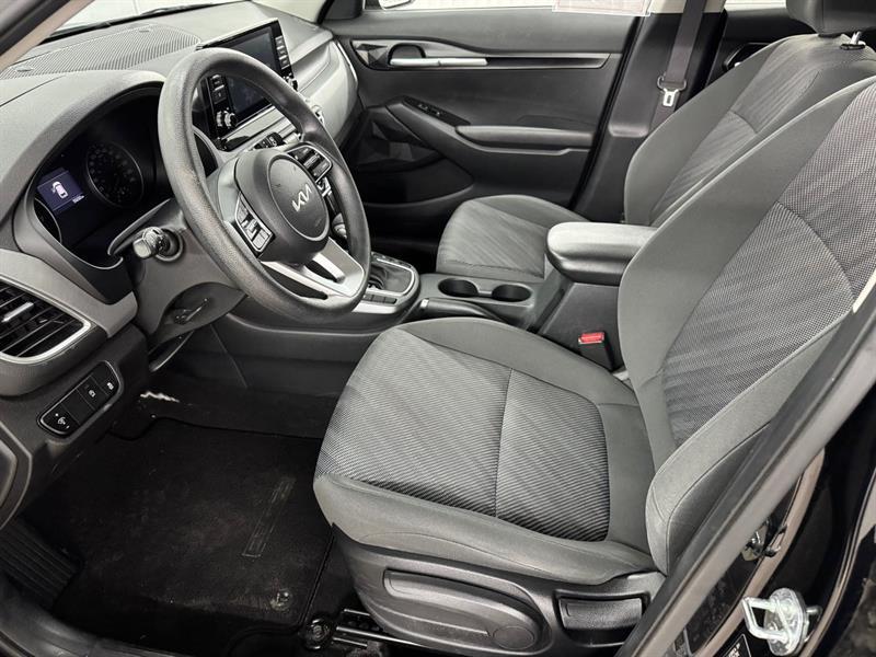 2023 Kia Seltos - Image 10