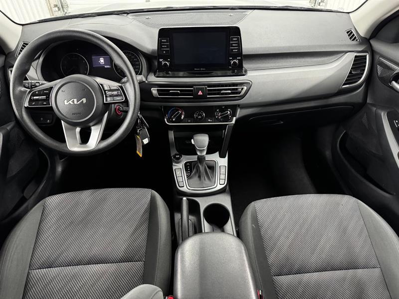 2023 Kia Seltos - Image 17