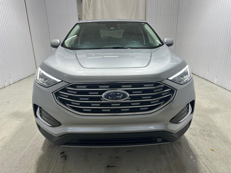 2022 Ford Edge - Image 2