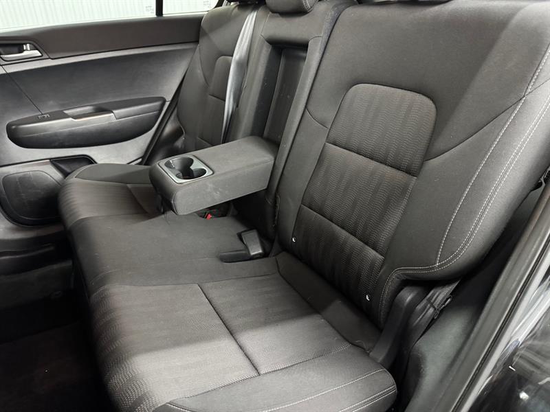 2022 Kia Sportage - Image 11