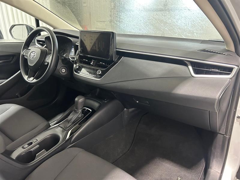 2023 Toyota Corolla - Image 18