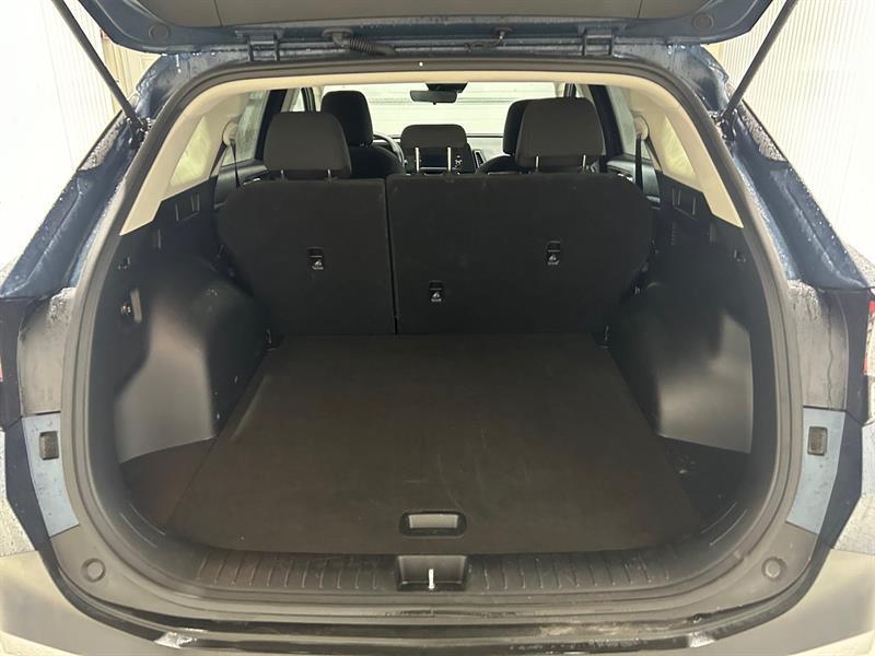 2025 Kia Sportage - Image 10