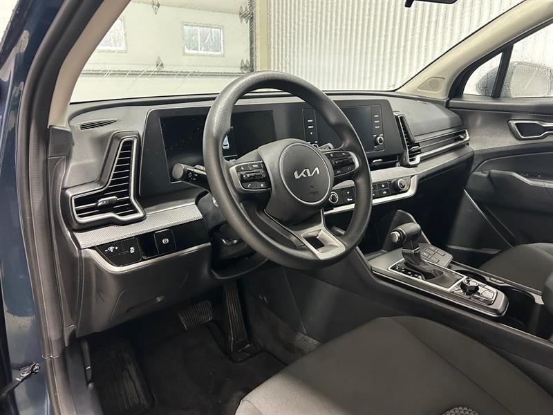 2025 Kia Sportage - Image 13