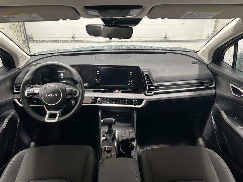 2025 Kia Sportage - Image 14