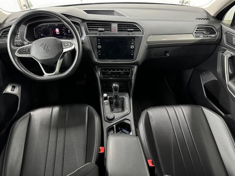 2022 Volkswagen Tiguan - Image 16