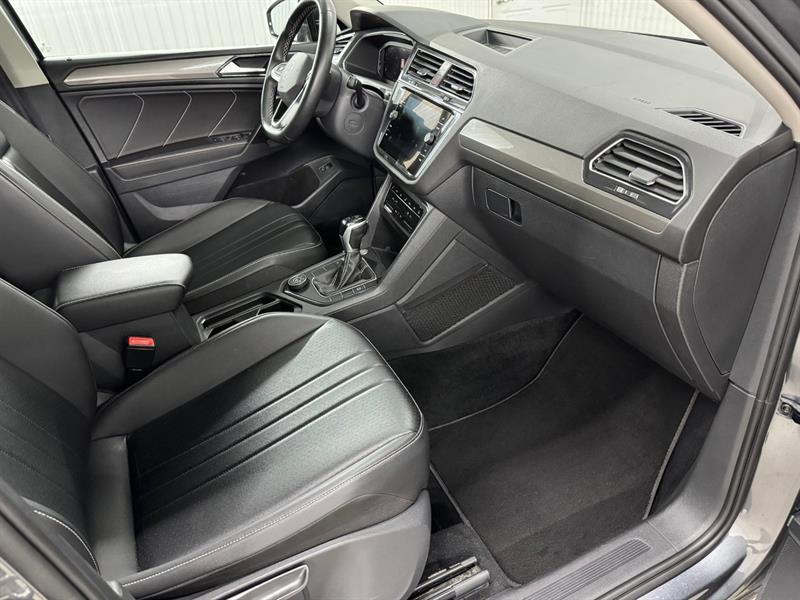 2022 Volkswagen Tiguan - Image 20