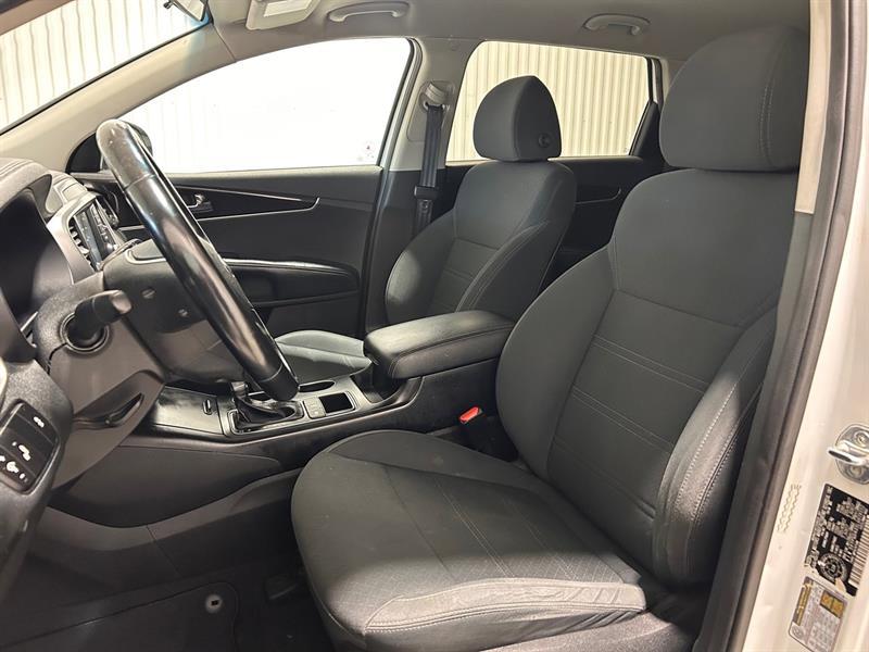 2020 Kia Sorento - Image 13