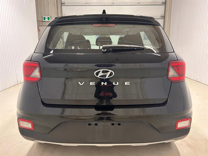 2021 Hyundai Venue - Image 7