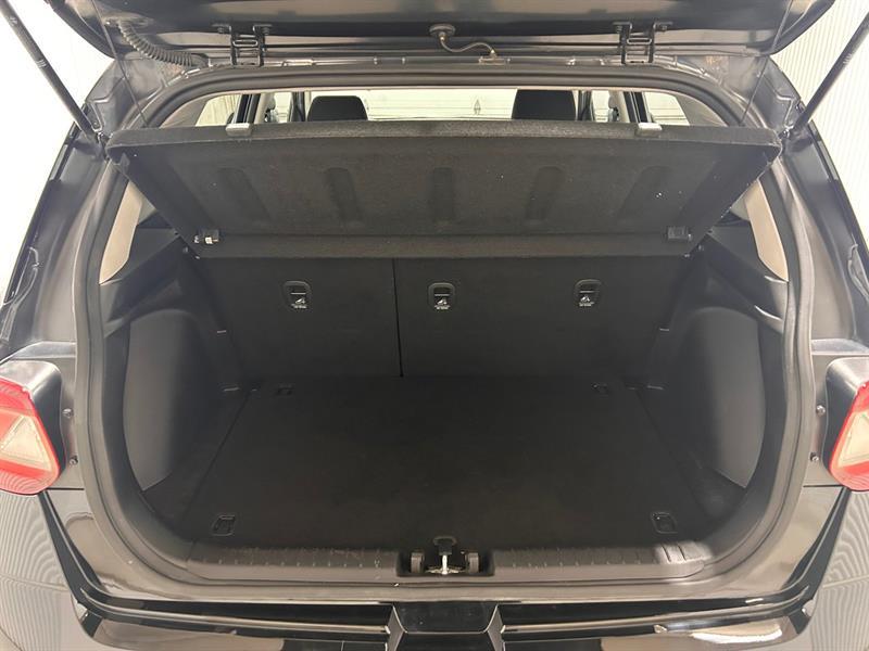 2021 Hyundai Venue - Image 16