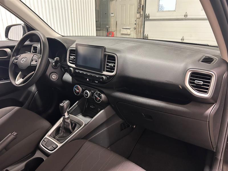 2021 Hyundai Venue - Image 20