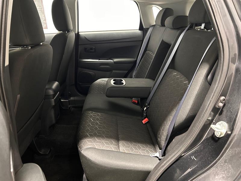 2022 Mitsubishi RVR - Image 14