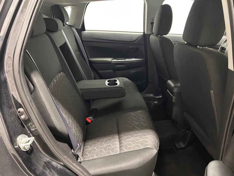 2022 Mitsubishi RVR - Image 17